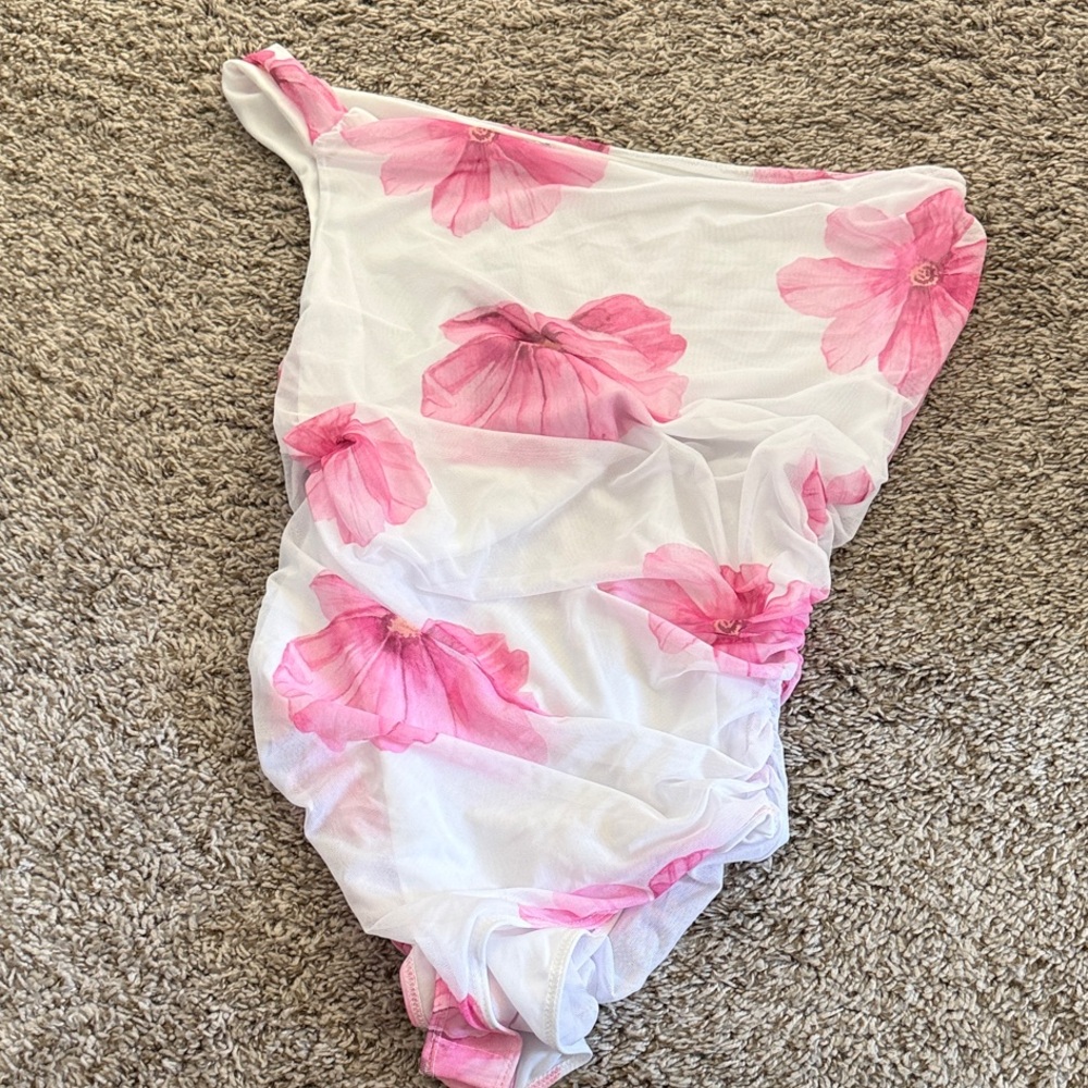 New Floral One-Shoulder Bodysuit